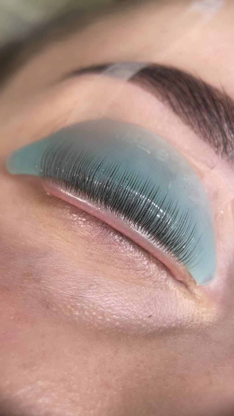Customer photo review of SELF ADHERING LASH RODS
