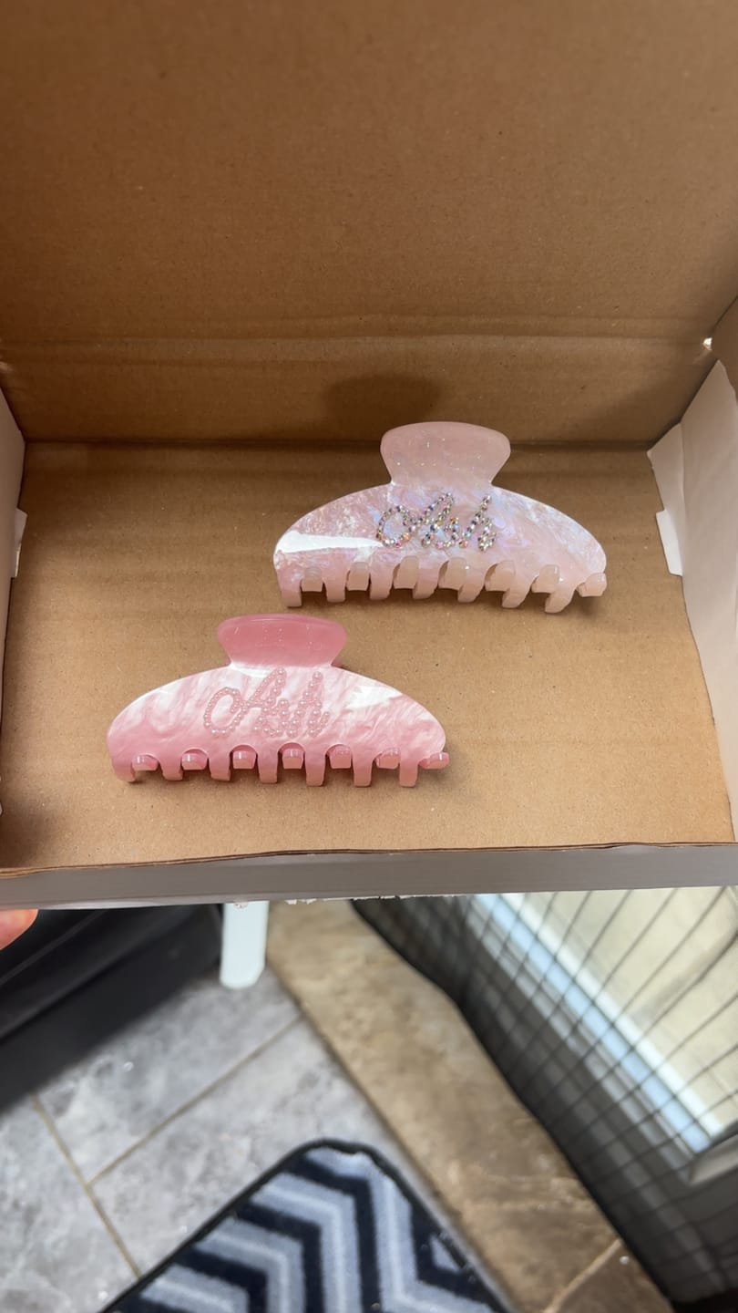 Customer photo review of Custom Hair Claw Clip
