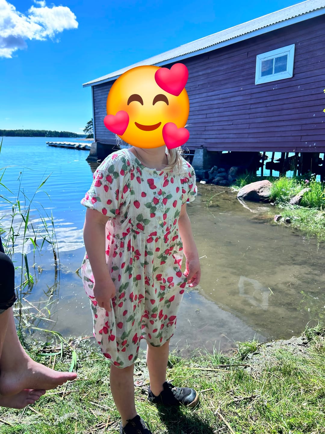 Customer photo review of Vaistoa Kiva lasten paljasjalkatennarit