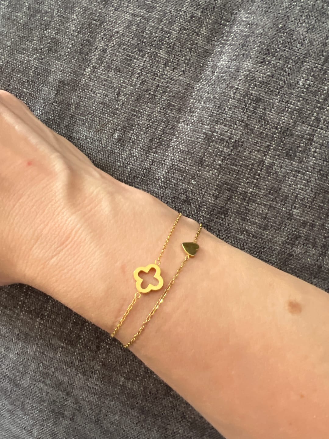 Customer photo review of Classic Clover Bracelet