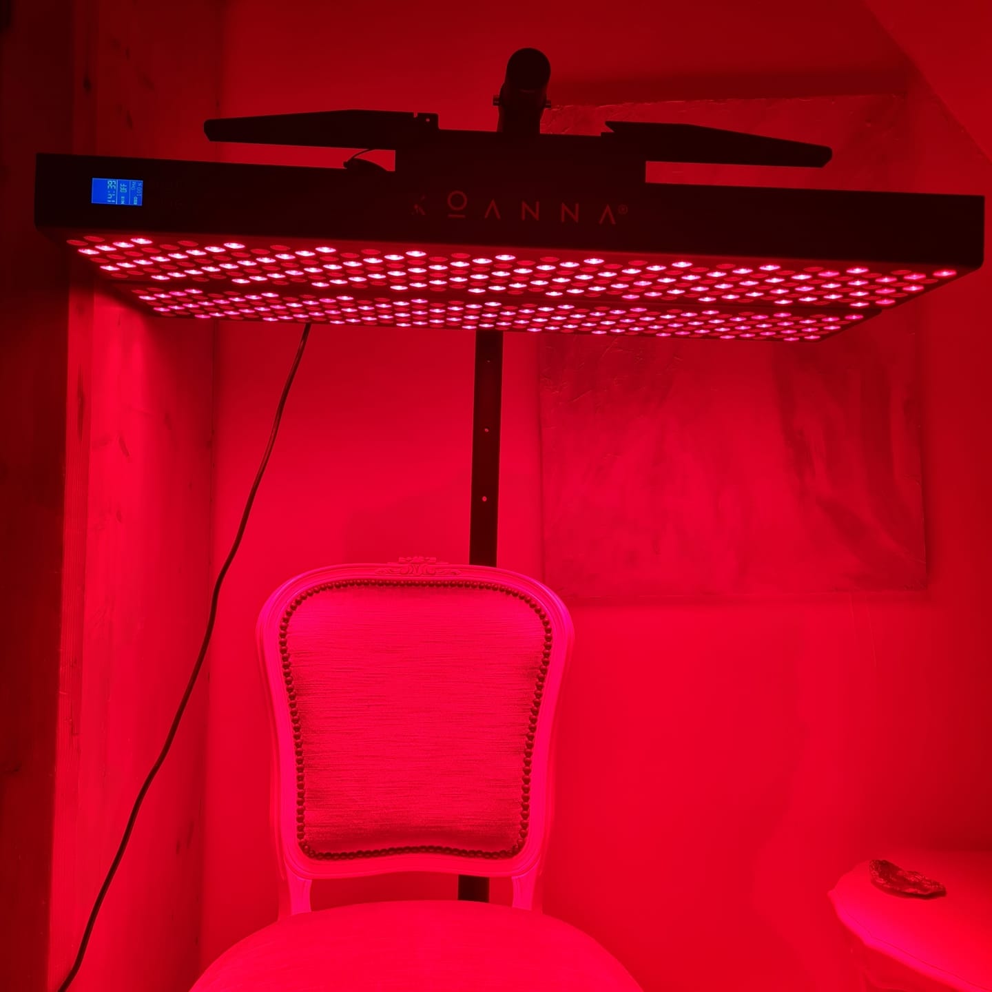 Customer photo review of Koanna® Luma1000™ – Powerful, Mid-Size Red Light Therapy Panel
