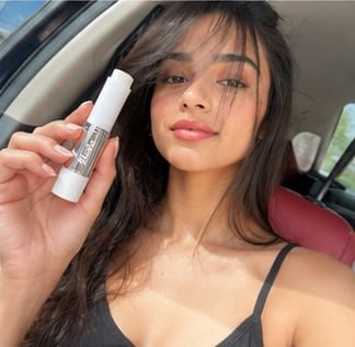 Customer photo review of Color Changing Foundation Stick