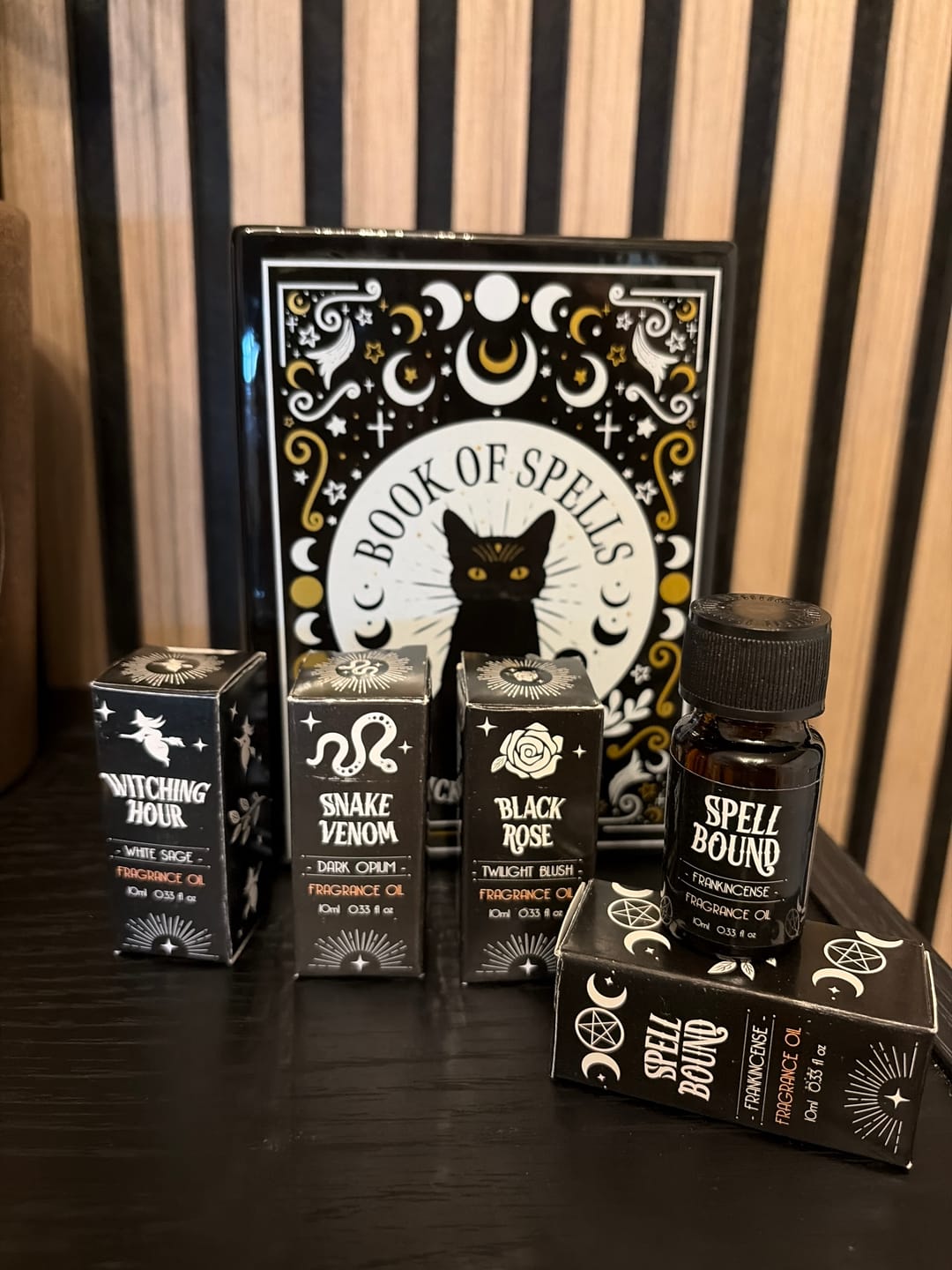 Customer photo review of Magische Ritualöle – Mystisch-romantische Düfte in 4 Varianten