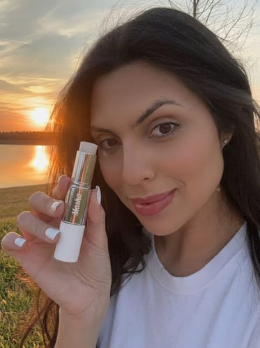 Customer photo review of Color Changing Foundation Stick