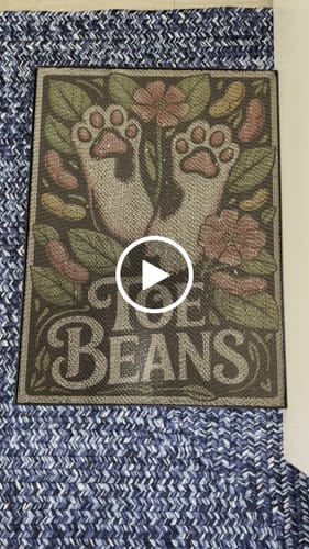Customer video review of Toe Beans - Luxury Cat Scratching Board