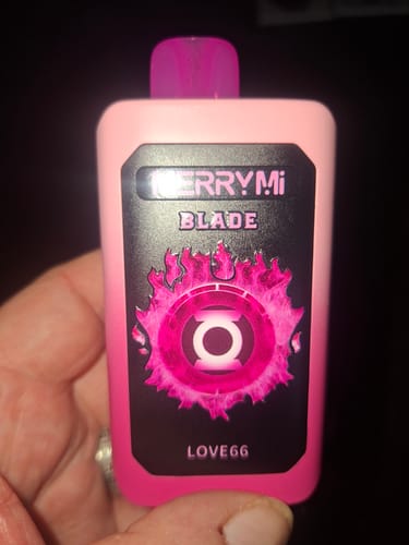 Customer photo review of Merry-Mi - Blade 30K - Puff Jetable / Vape Disposable - 5% nicotine