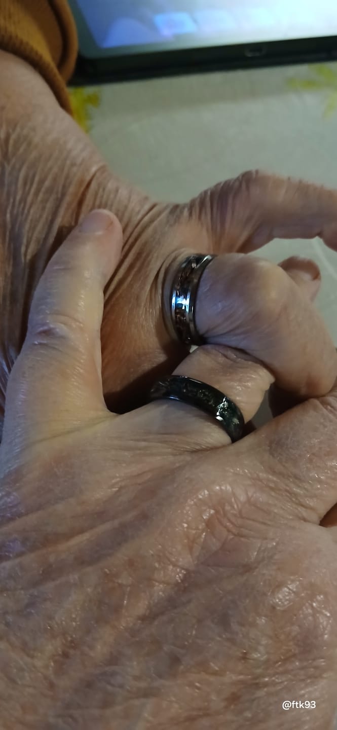 Customer photo review of Bague "L'Énigme Cuivrée" - Tungstène