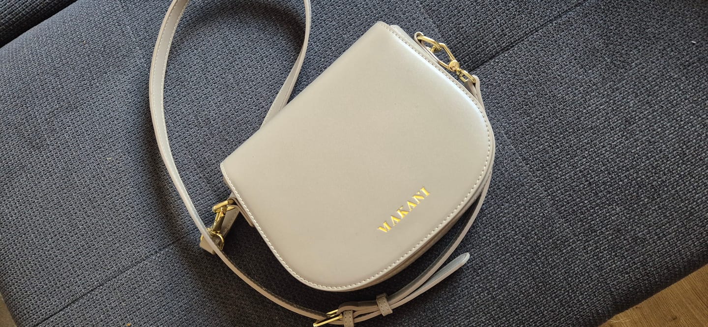 Customer photo review of JASMIN - TAUPE