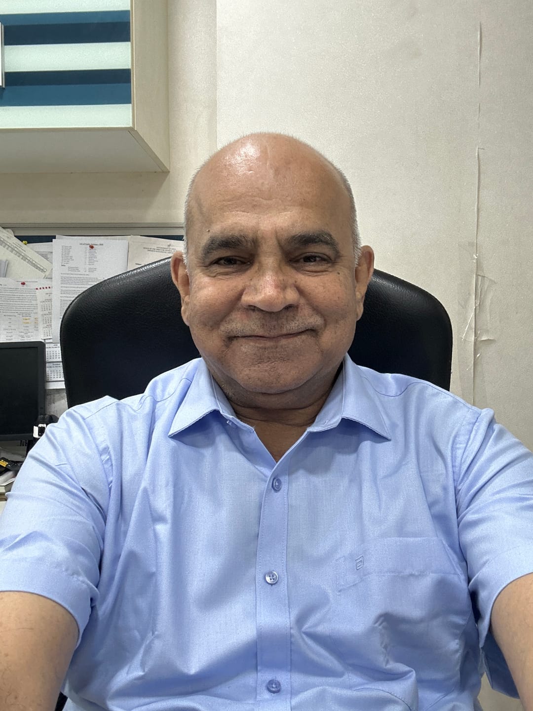 Customer photo review of Super Soft - Blue Formal Shirts for Men | Ariser