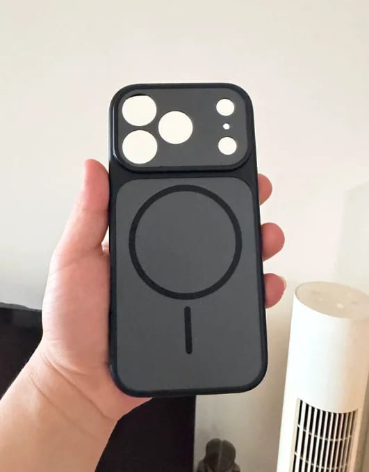 Customer photo review of LuxuryKase Magnetic Converter Case | Built-in Camera Lens Protection | iPhone 17 Pro Series Inspired Camera Design | MagSafe Compatible | Dual-Tone Colour Finish For iPhone