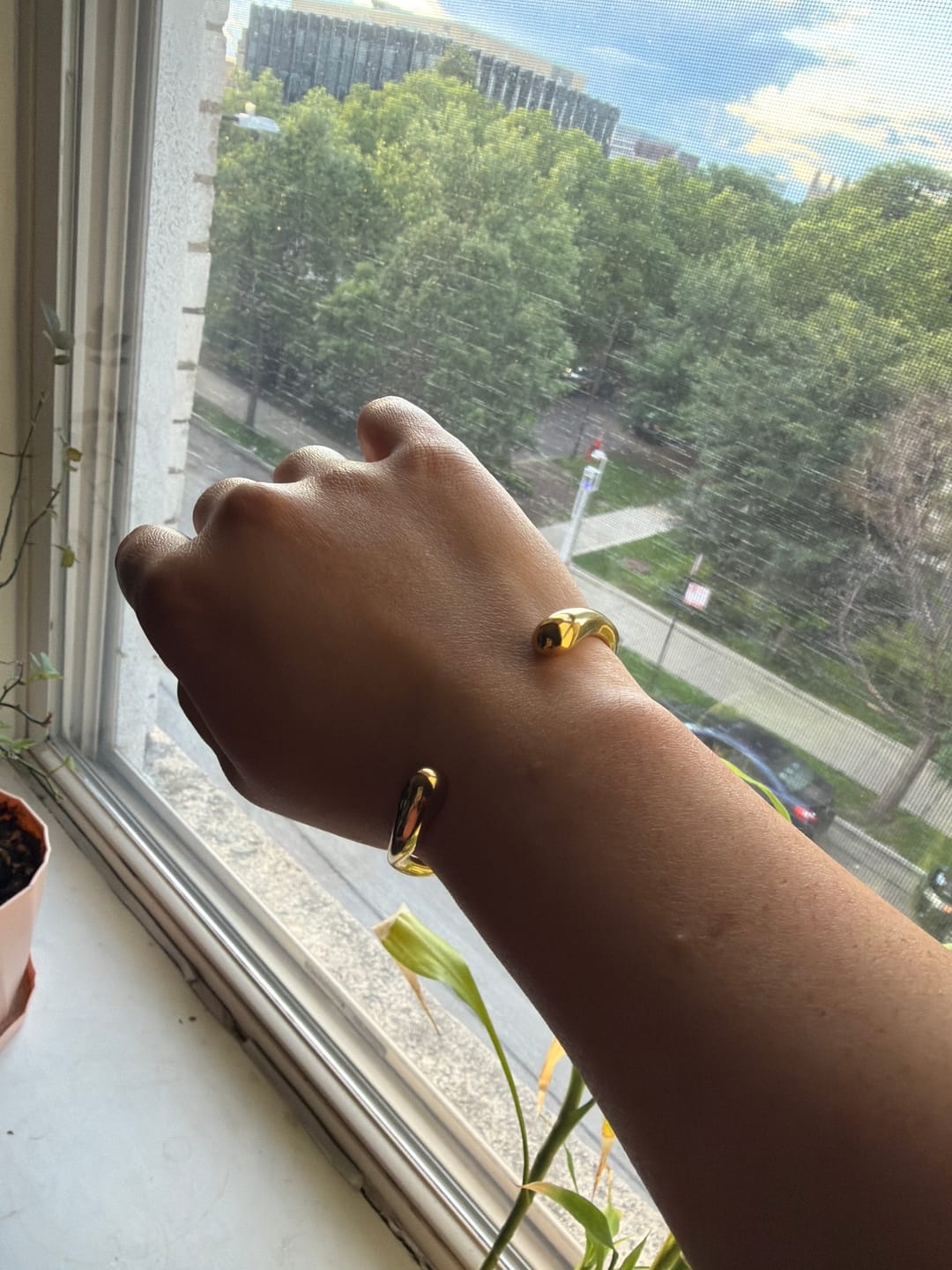 Customer photo review of Veena Gold Bangle