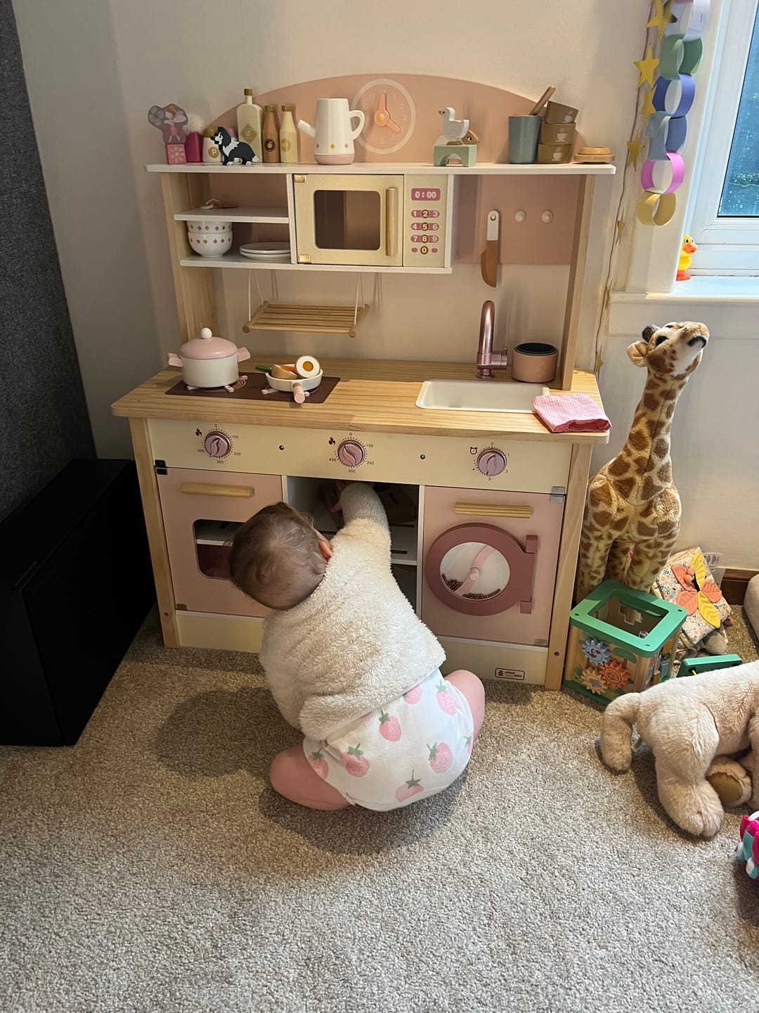 Customer photo review of Little Kitchen - Wooden Play Kitchen