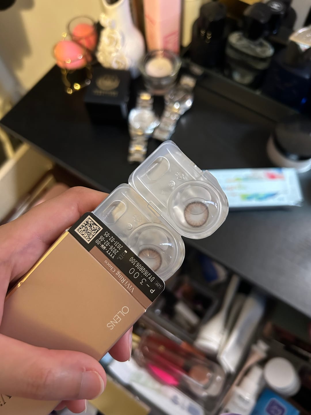 Customer photo review of Olens ViVi Ring 1 Day Choco Lenses