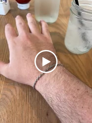 Customer video review of Thin Rope Chain Bracelet