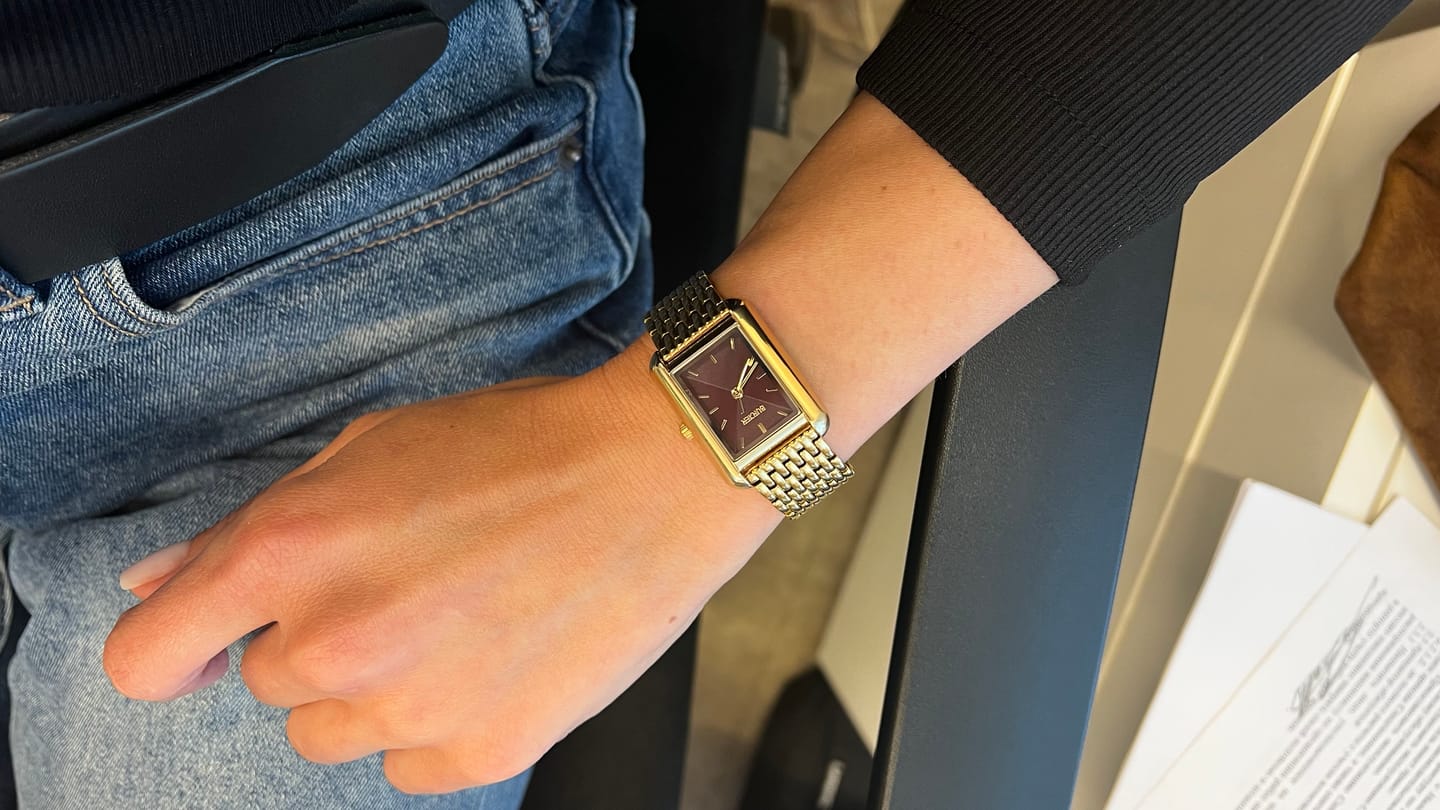 Customer photo review of Olivia Gold Burgundy