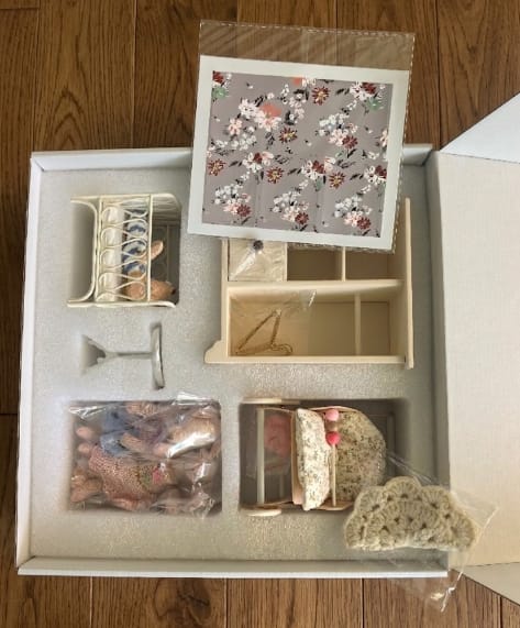 Customer photo review of 1:12 Scale Dollhouse Miniature Room Box - The Little Helper in the Nursery