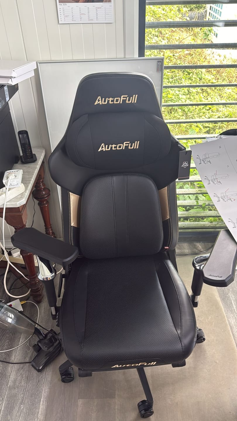 Customer photo review of AutoFull M6 Ultra 2.0 Ergonomic Gaming Chair [Bestseller]