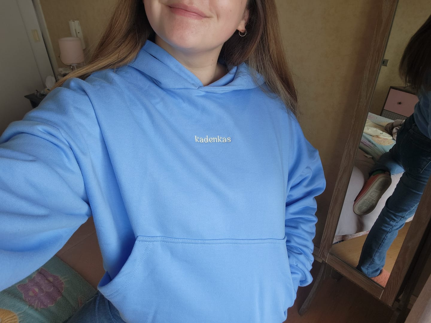 Customer photo review of POLERÓN HOODIE CELESTE - OVERSIZE CON GORRO LOGO Y ESPALDA BORDADO