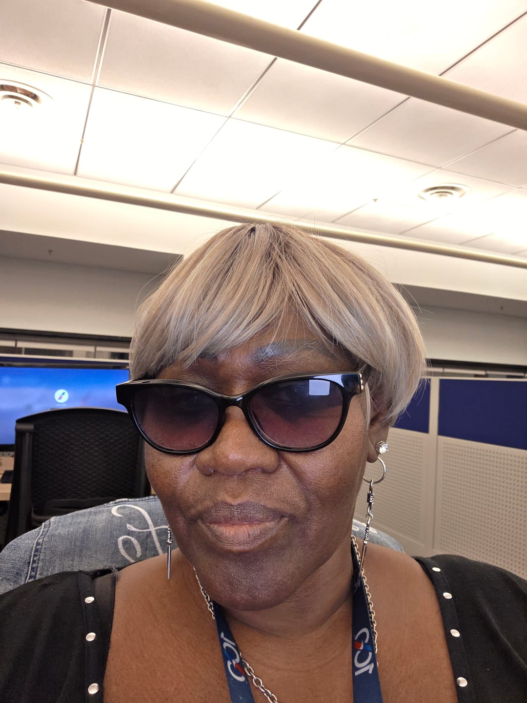 Customer photo review of UNIT 7 - Dashly Synthetic Wig