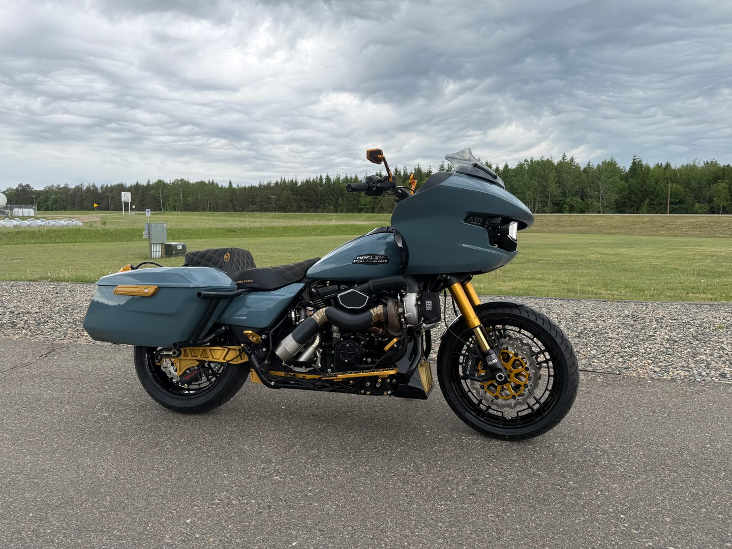 Customer photo review of BORN SCUM X SADDLEMEN STEP UP SEAT LIVE BUILDER *DEPOSIT*