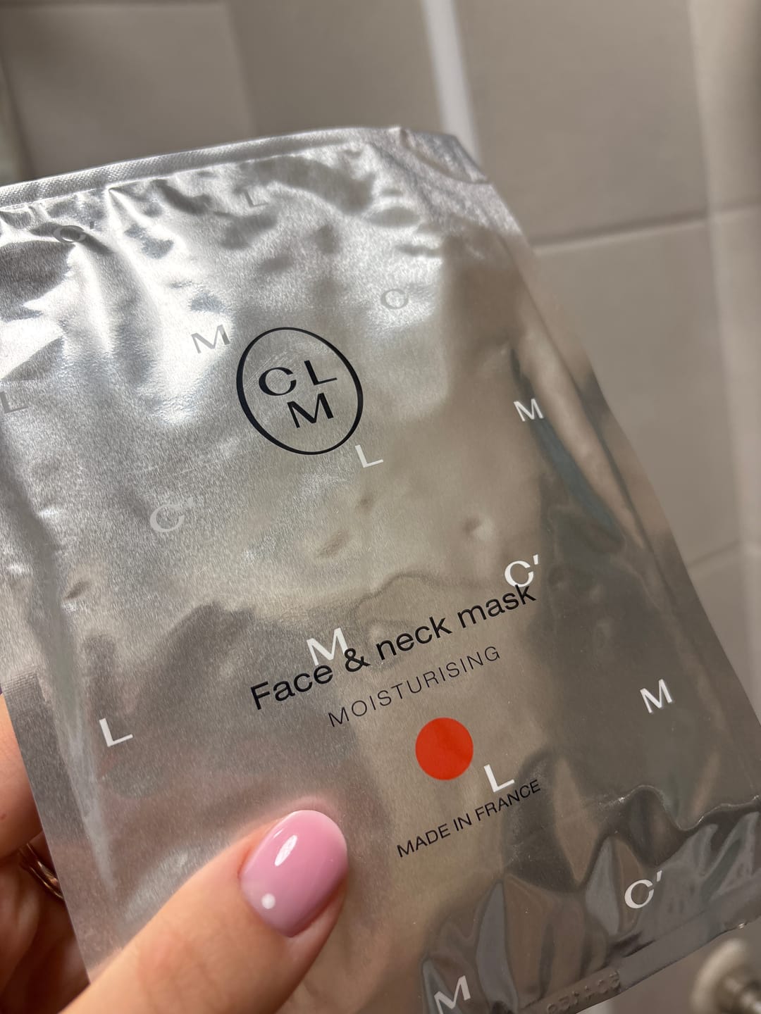 Customer photo review of Intensyviai drėkinanti veido ir kaklo kaukė 15ml