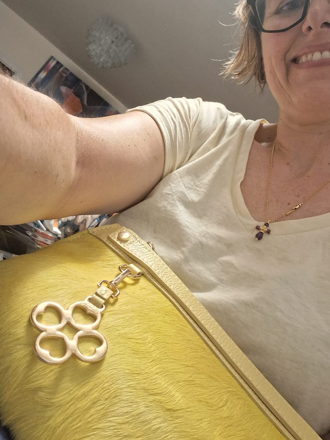 Customer photo review of BORSA SOFY BAGUETTE CAVALLINO GIALLO
