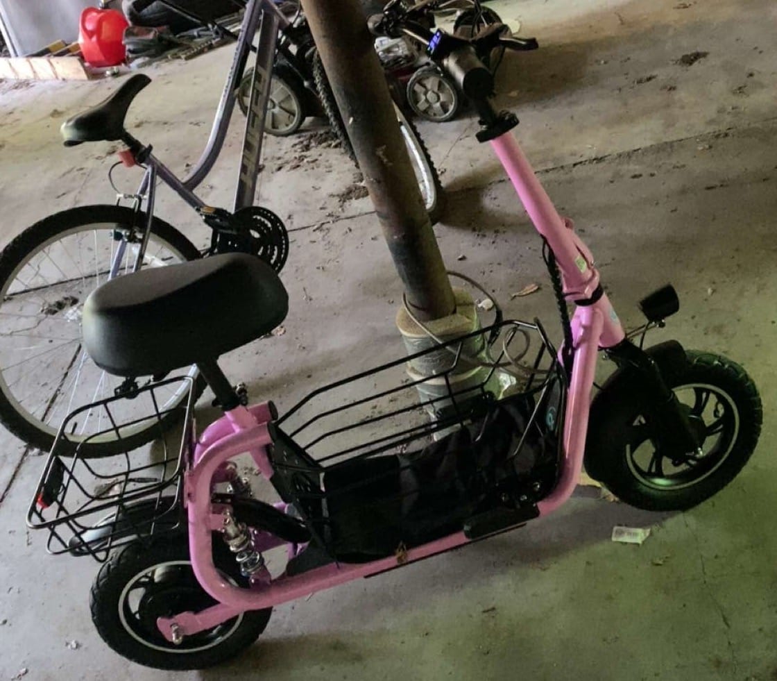Customer photo review of Gyroor C1 Pro 800W(Peak) Scooter – Dual Baskets for Cargo & Pets