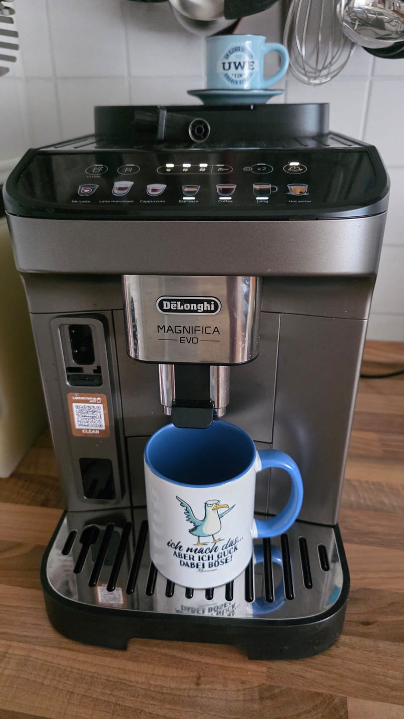 Customer photo review of Ich mach das... guck aber böse · Keramiktasse Zweifarbig