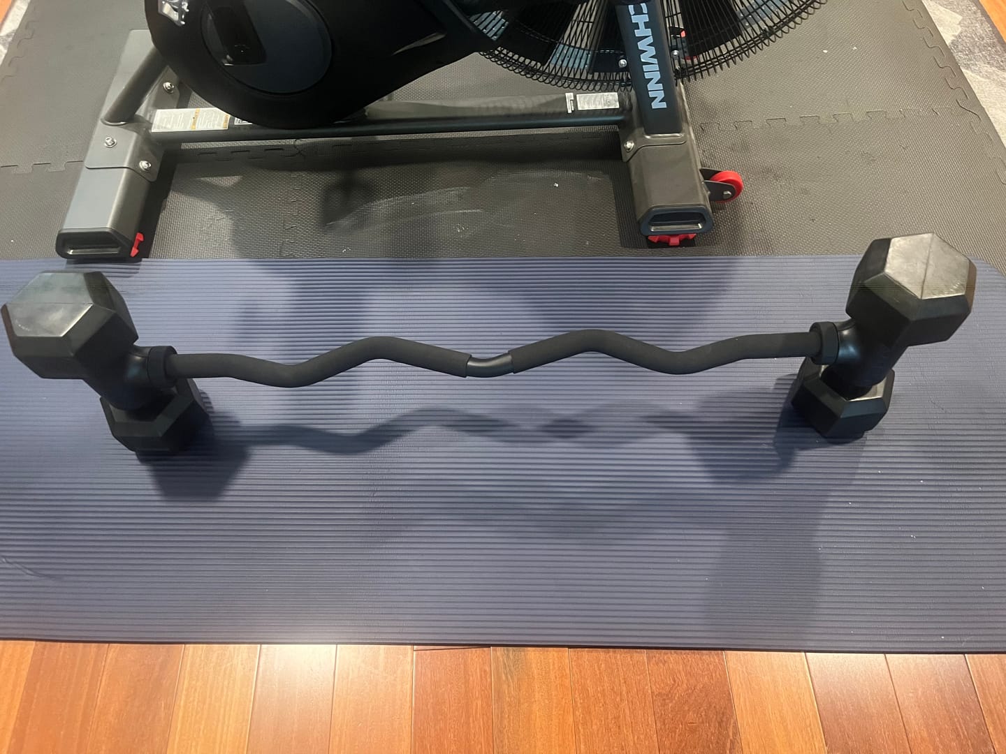 Customer photo review of Hyperbell EZ Curl Bar