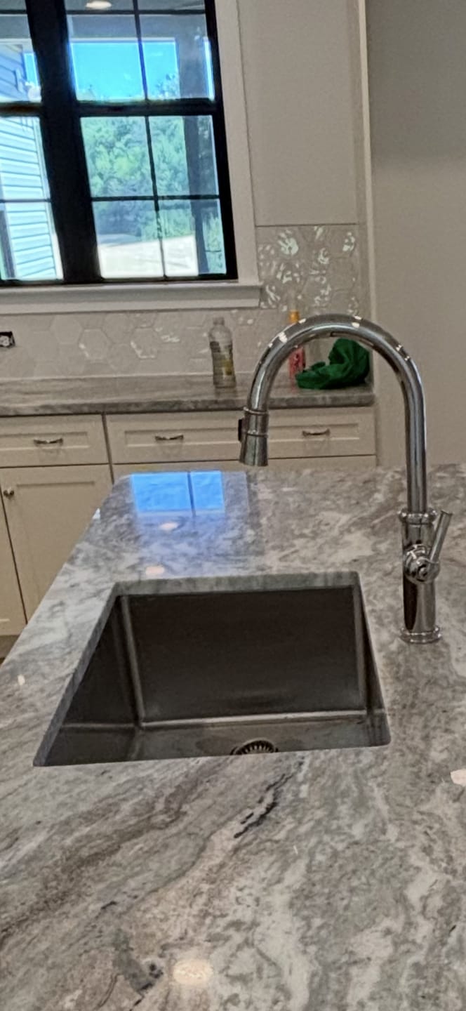 Customer photo review of 31" Stainless Steel Undermount Kitchen Sink - Single Bowl - 10" Depth - Offset Reversible Drain (5S31c-10)