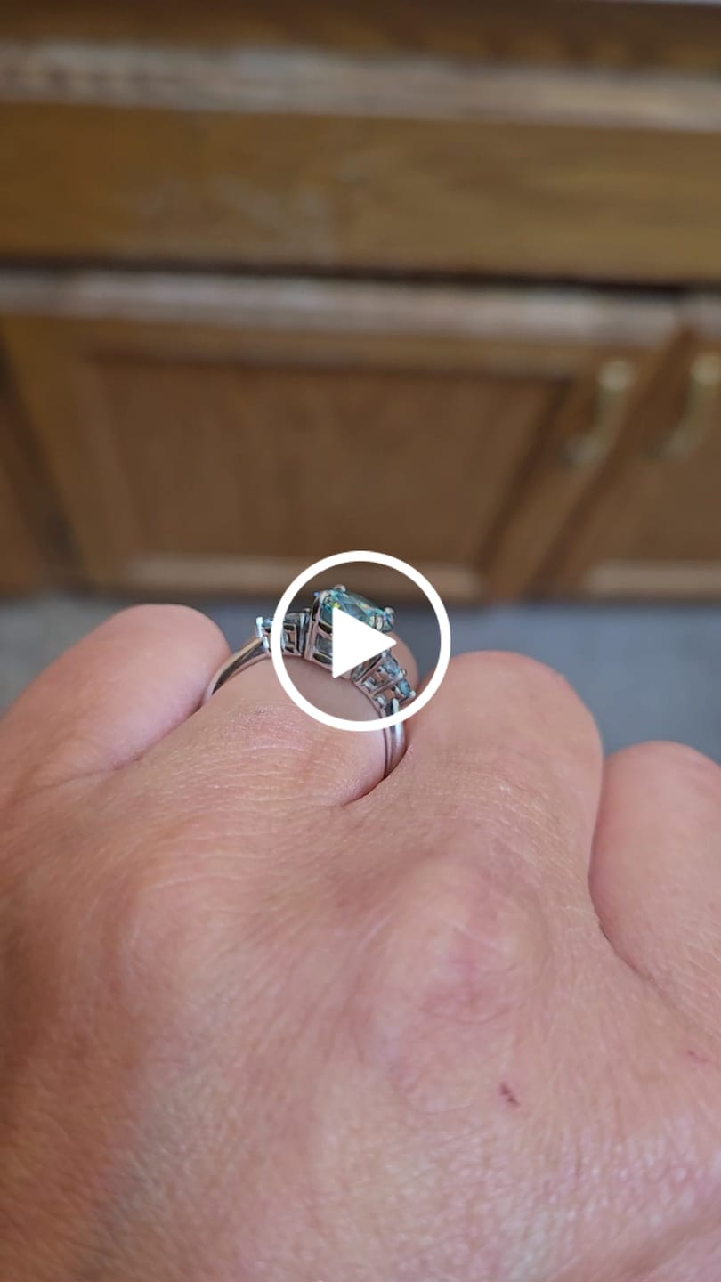Customer video review of The Althea