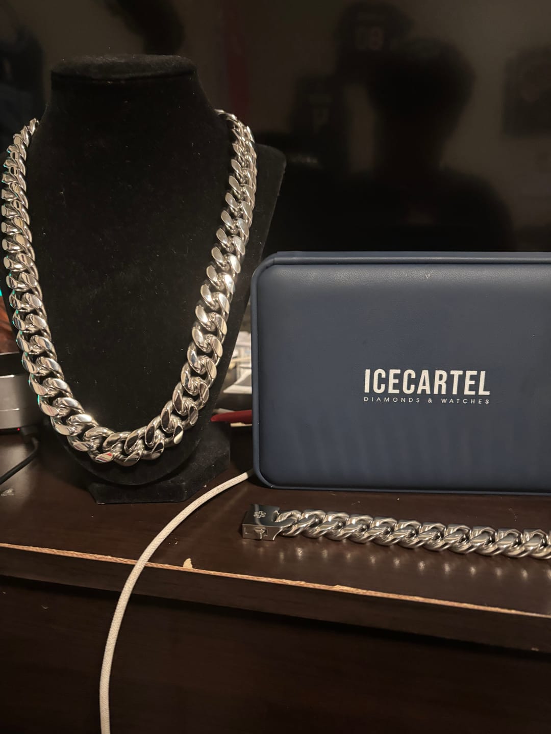 Customer photo review of 18MM Cuban Link Chain and Bracelet Bundle Silver