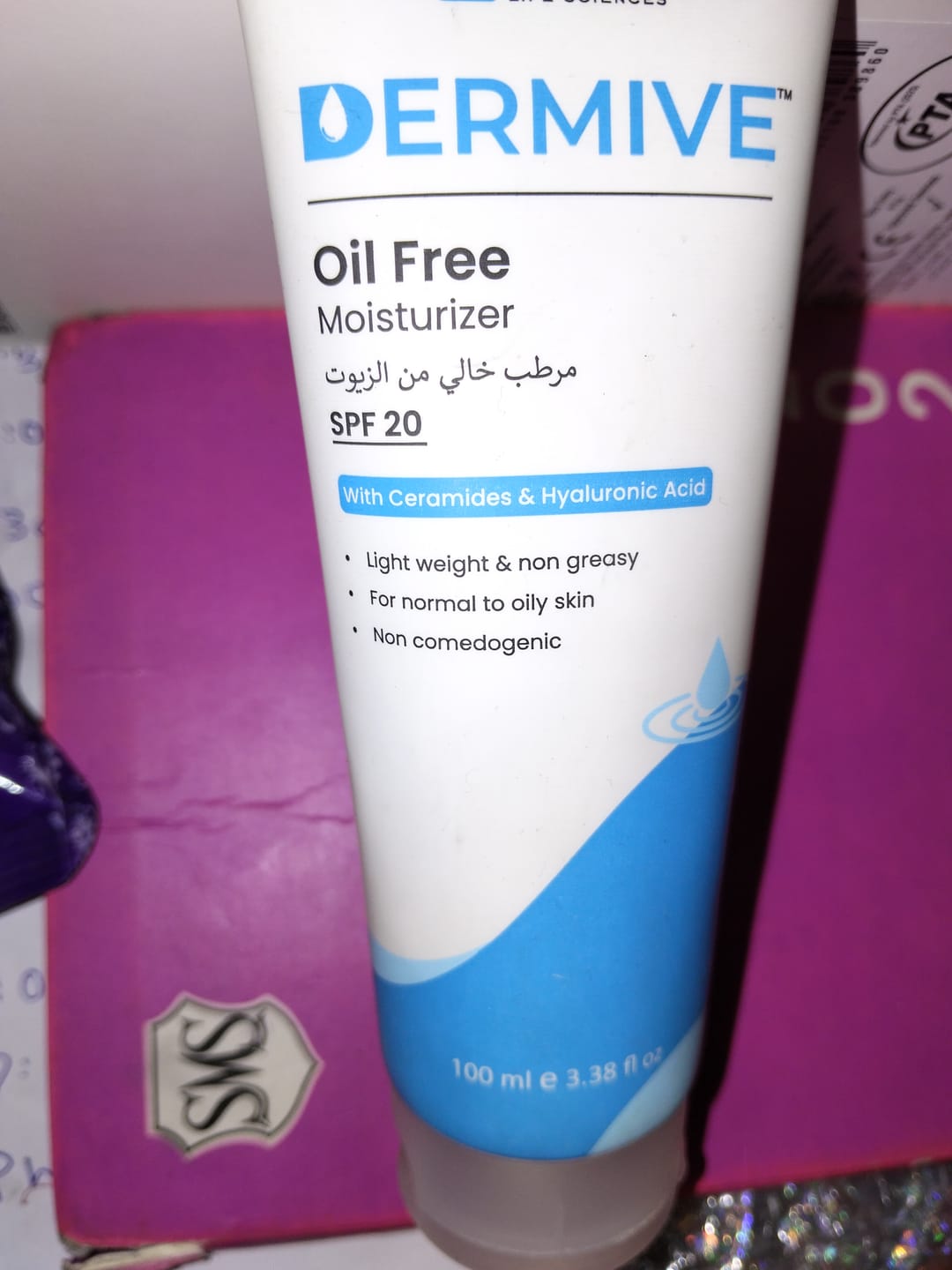 Customer photo review of Dermive Oil Free Moisturizer