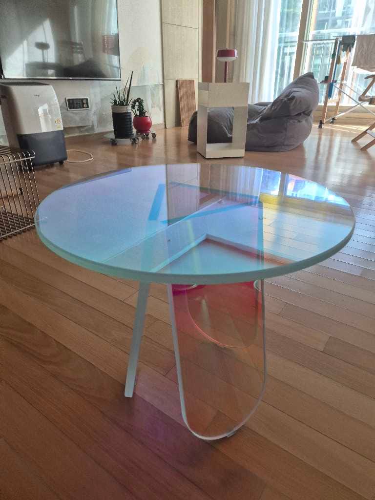 Customer photo review of SHIMMER - Low round crystal coffee table