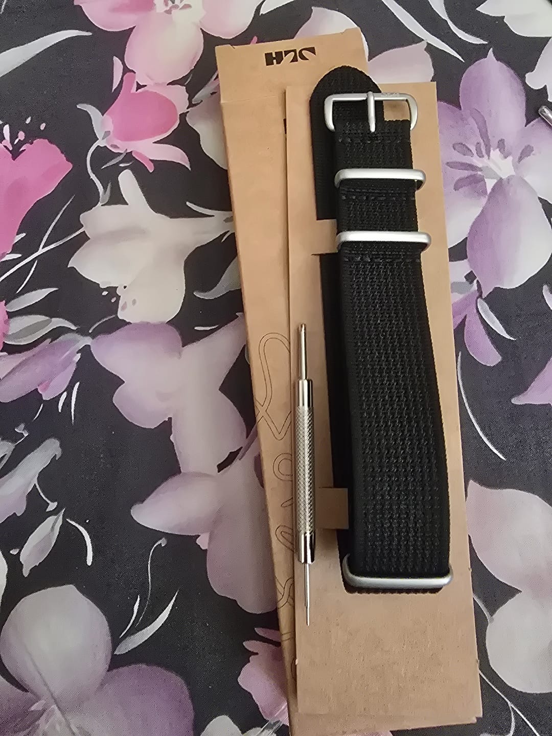 Customer photo review of Correa Nato Dando La Hora Negro