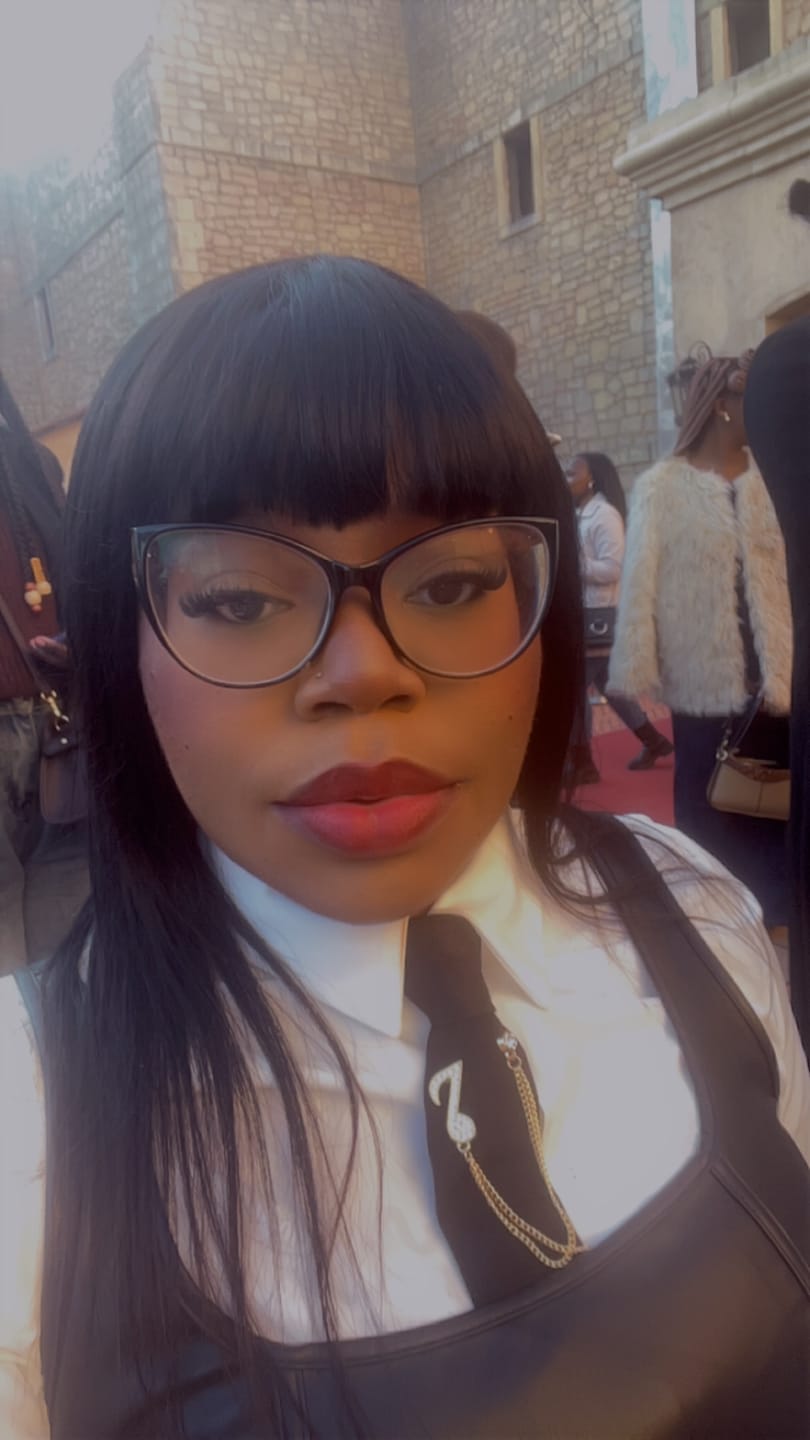 Customer photo review of NALEDI - Brazilian Fringe Bob