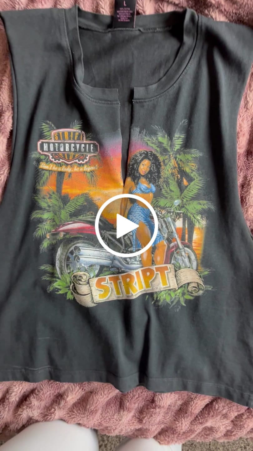 Customer video review of HONOLULU HOTTIE VINTAGE TEE