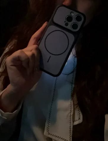 Customer photo review of LuxuryKase Magnetic Converter Case | Built-in Camera Lens Protection | iPhone 17 Pro Series Inspired Camera Design | MagSafe Compatible | Dual-Tone Colour Finish For iPhone