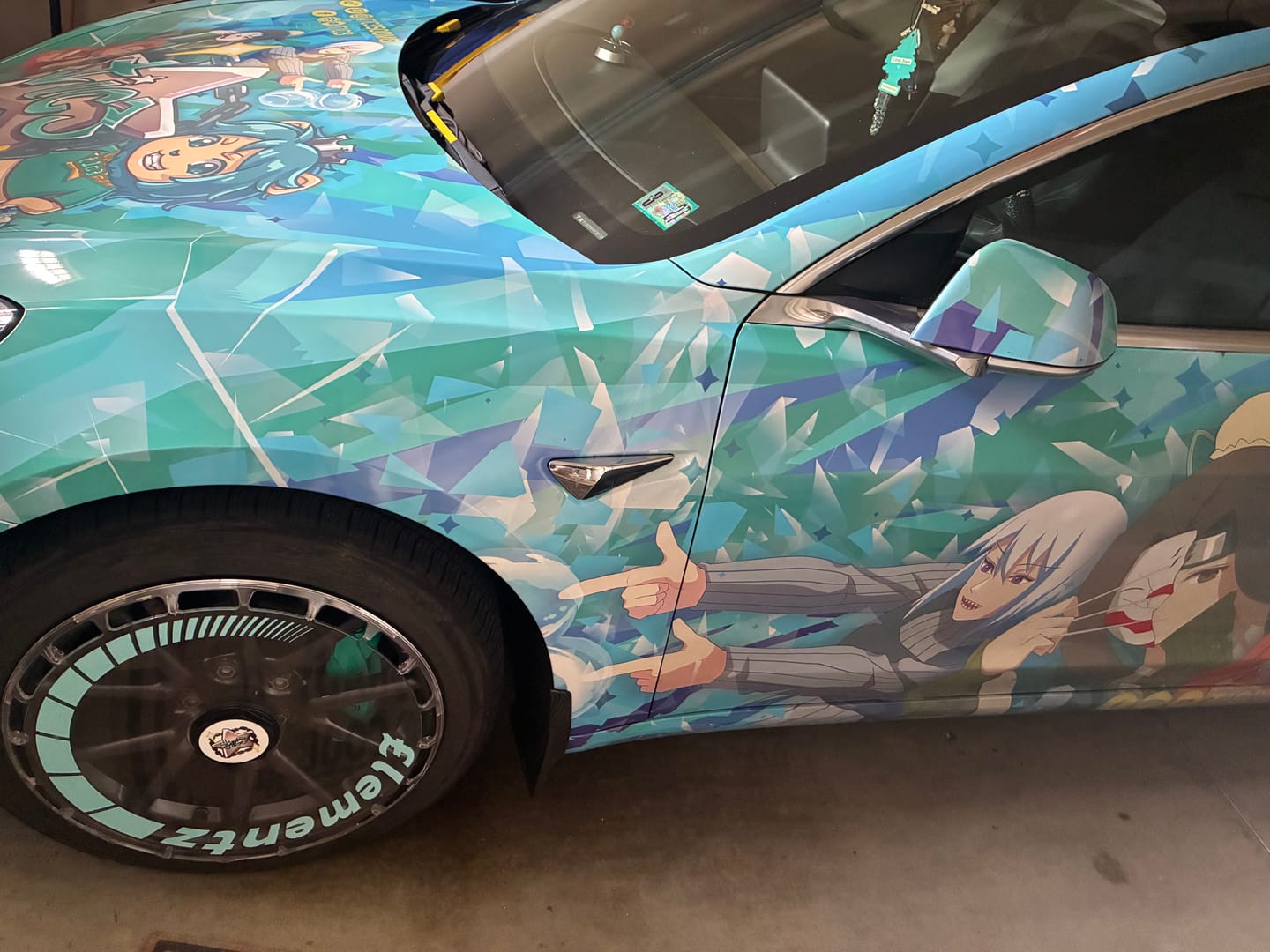 Customer photo review of EVAAM® Stylish Wheel Hubcap Transparent Air Hood For Tesla Model 3/Y (4 PCS)