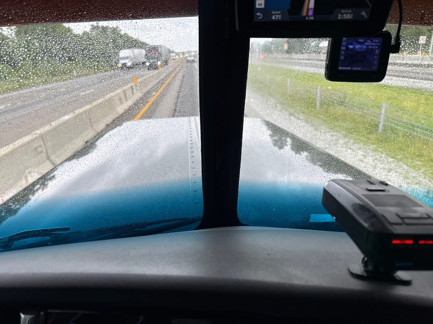 Customer photo review of 2 Piece Window Bus Glass For Peterbilt 379, 388, 389 , 386 #PFT-BG-379/389-RT