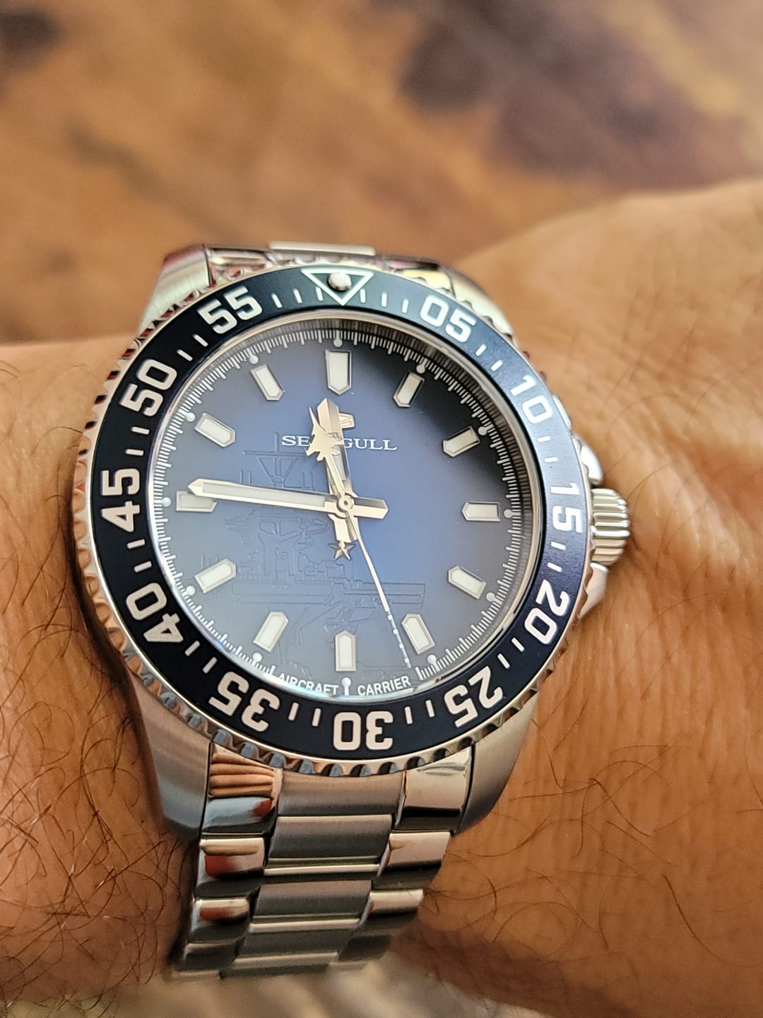 Customer photo review of Ocean Series 200m Waterproof Aircraft Carrier Dial Dive Watch 44mm