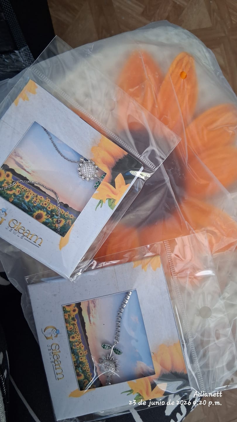 Customer photo review of Bolsa Tejida Girasol