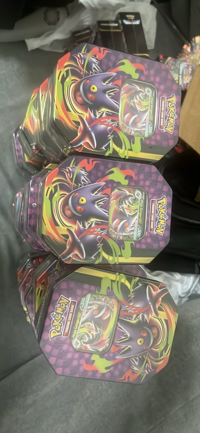 Customer photo review of Mega Moonlit Tin (styles may vary)