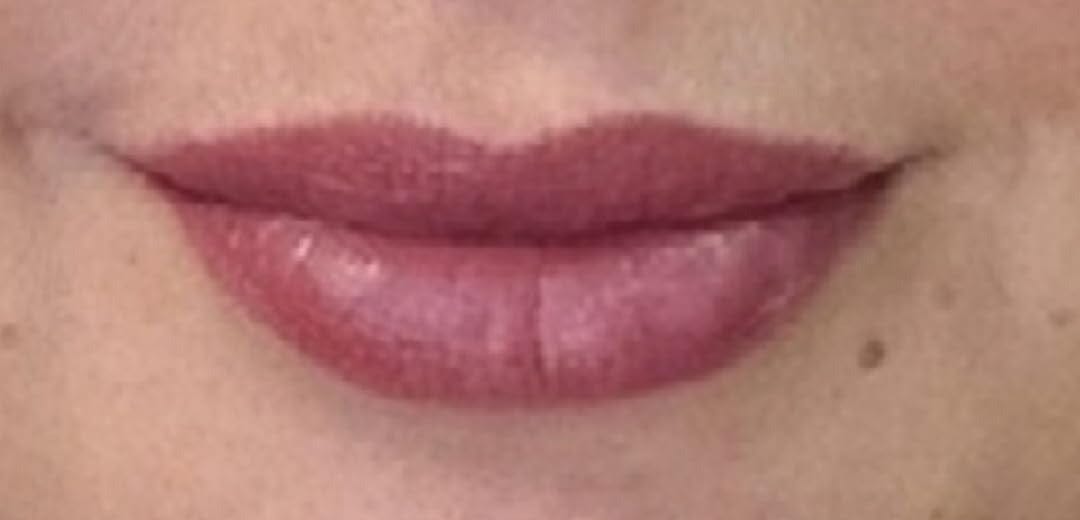 Customer photo review of Dr. Melaxin Lip Shot – гланц за устни с plump ефект