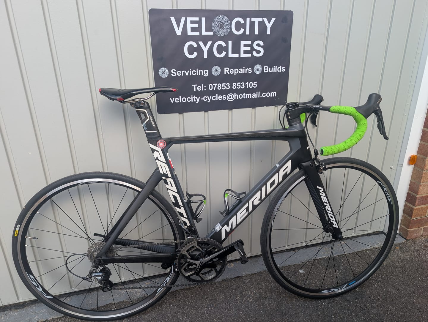 Customer photo review of Shimano RS100 700c Quick Release Road Wheelset