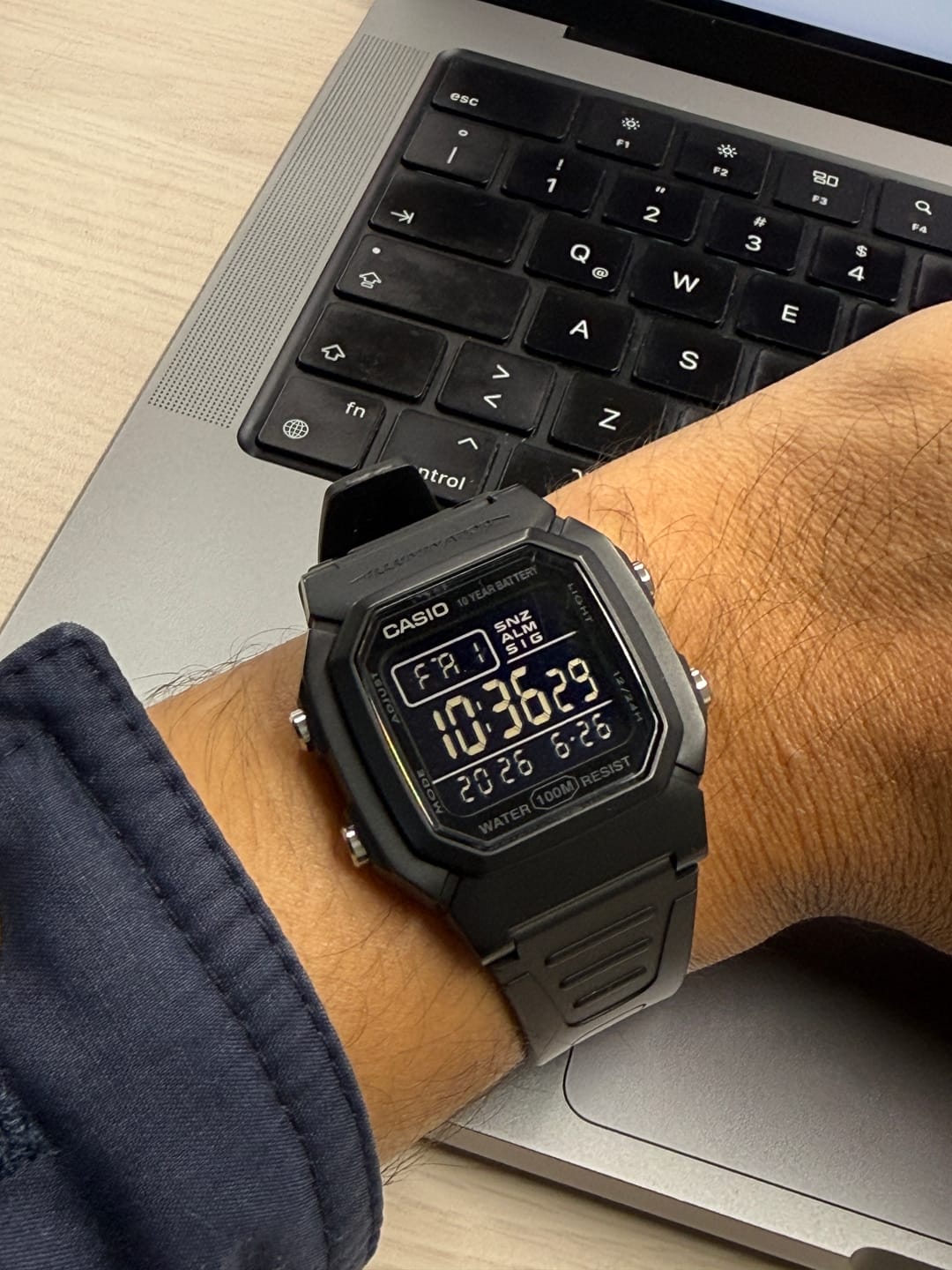 Customer photo review of Reloj Casio Vintage W-800H-1BV Negro Pantalla Negativa