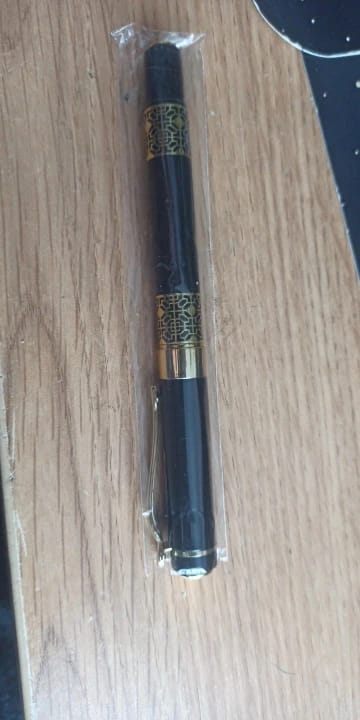 Customer photo review of Nebula Gentleman Fountain Pen