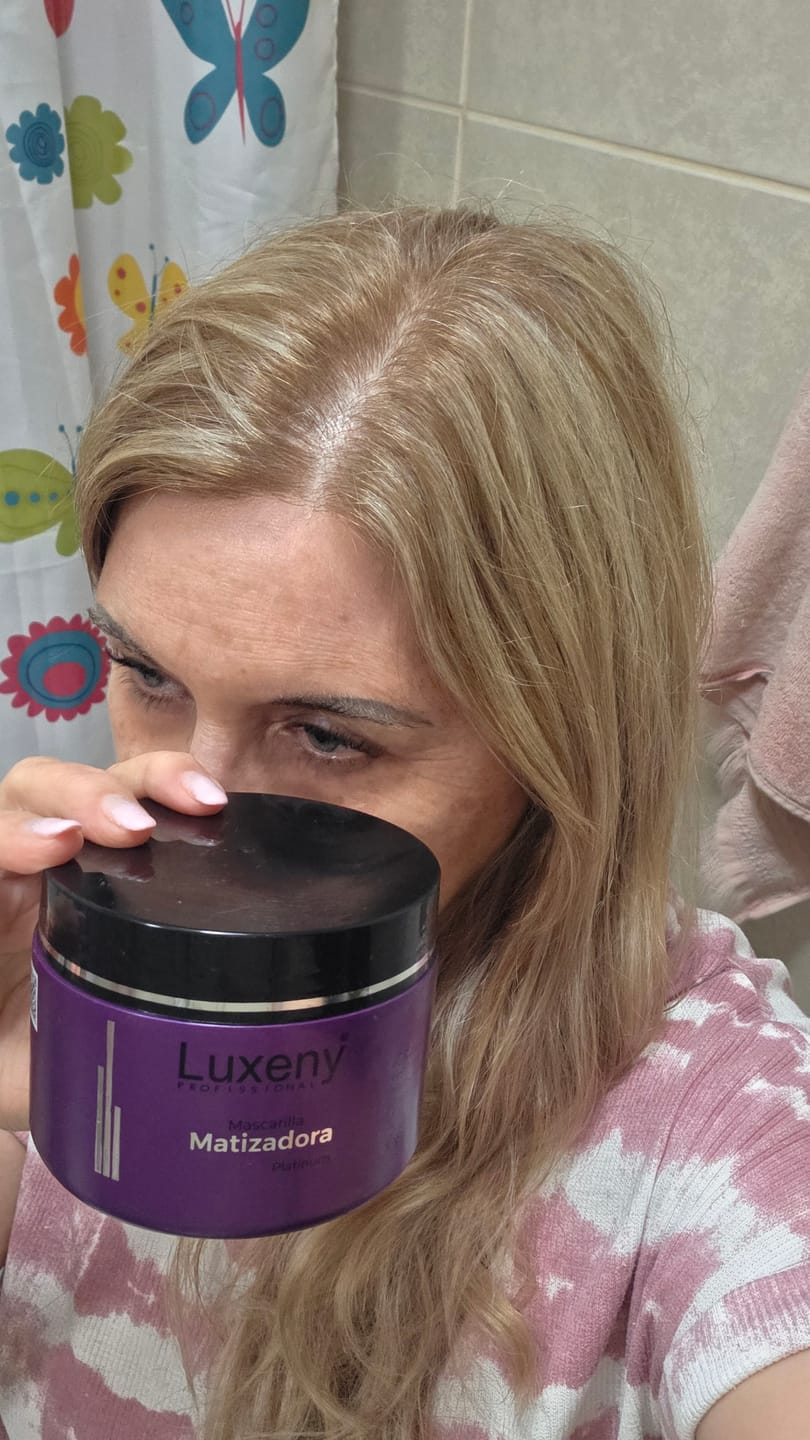 Customer photo review of Mascarilla Matizadora Platinum 300 g