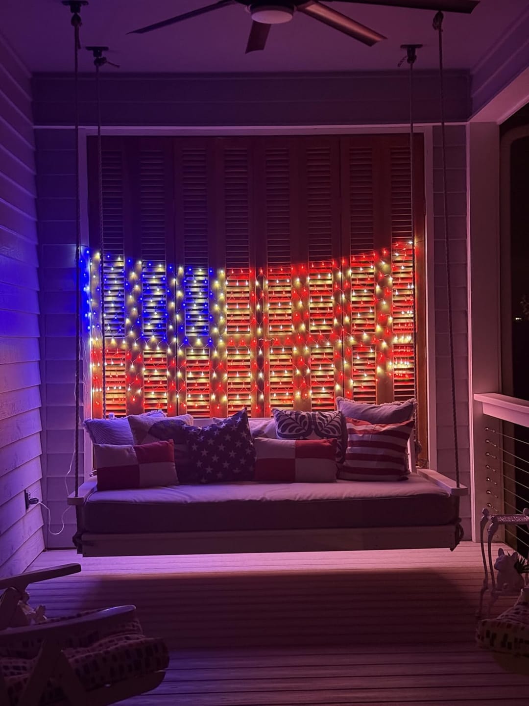 Customer photo review of Custom Solar-Powered National Flag Net Lights - Commemorative and Fun Outdoor Decorations