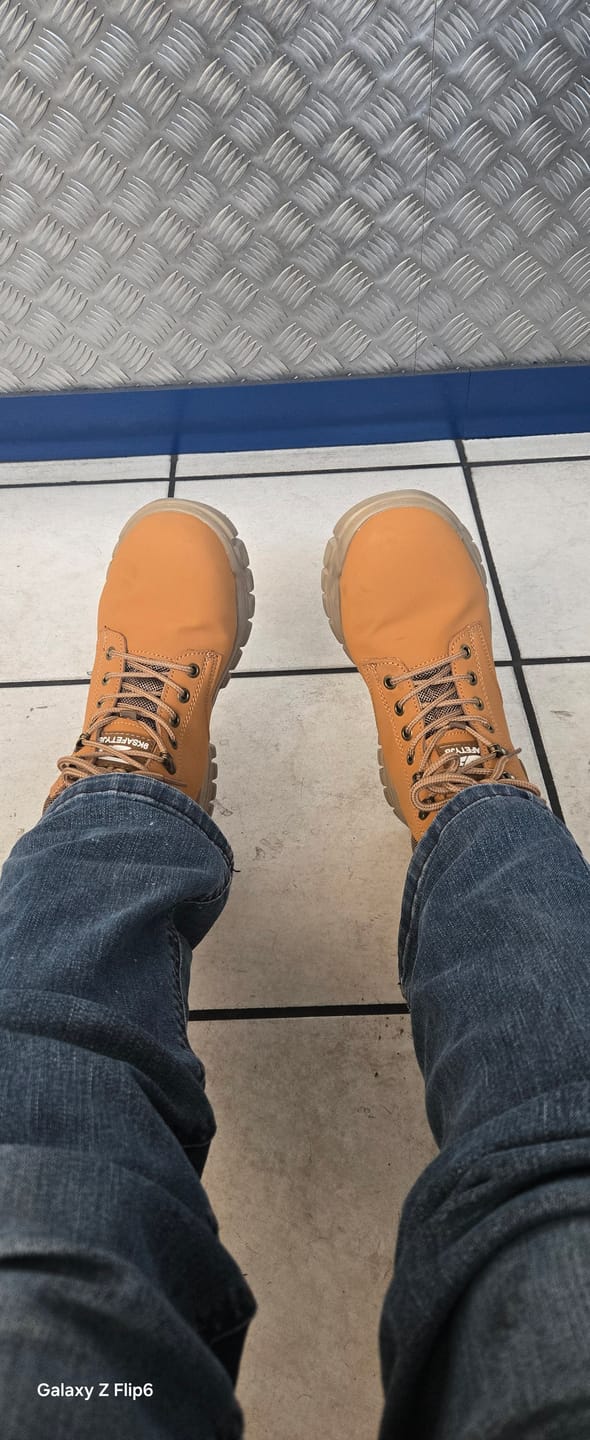 Customer photo review of Bottes de Sécurité Imperméables & Confortables